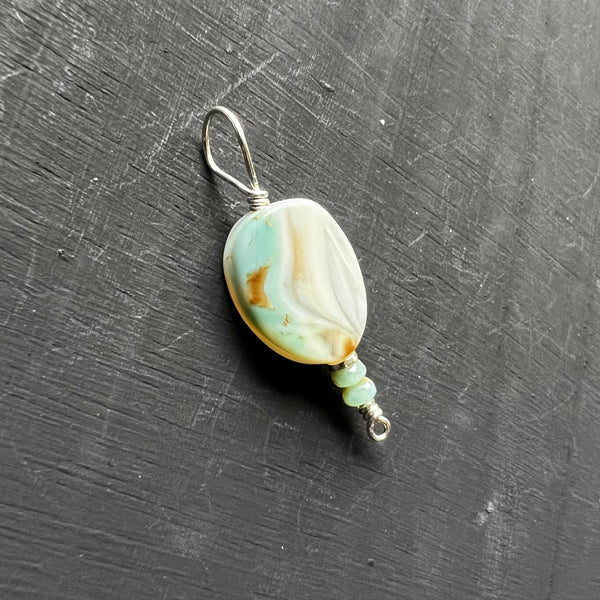 Dyed Agate oval pendant