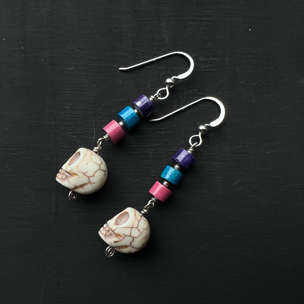 Howlite Skulls earrings