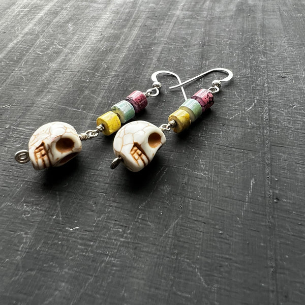Howlite Skulls earrings