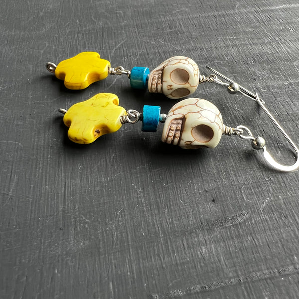 Howlite Skulls earrings