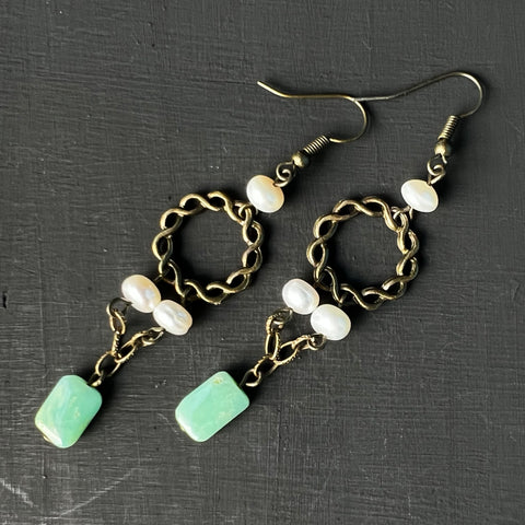 Chrysoprase and pearl earrings