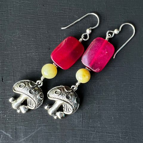 Dyed “jade” earrings with Mushrooms