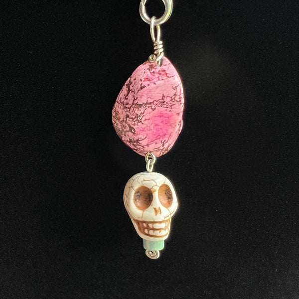 Dyed stone skull pendant