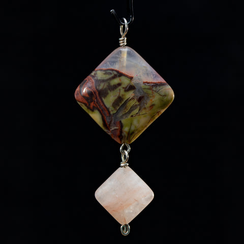 Double corner-drilled pendant